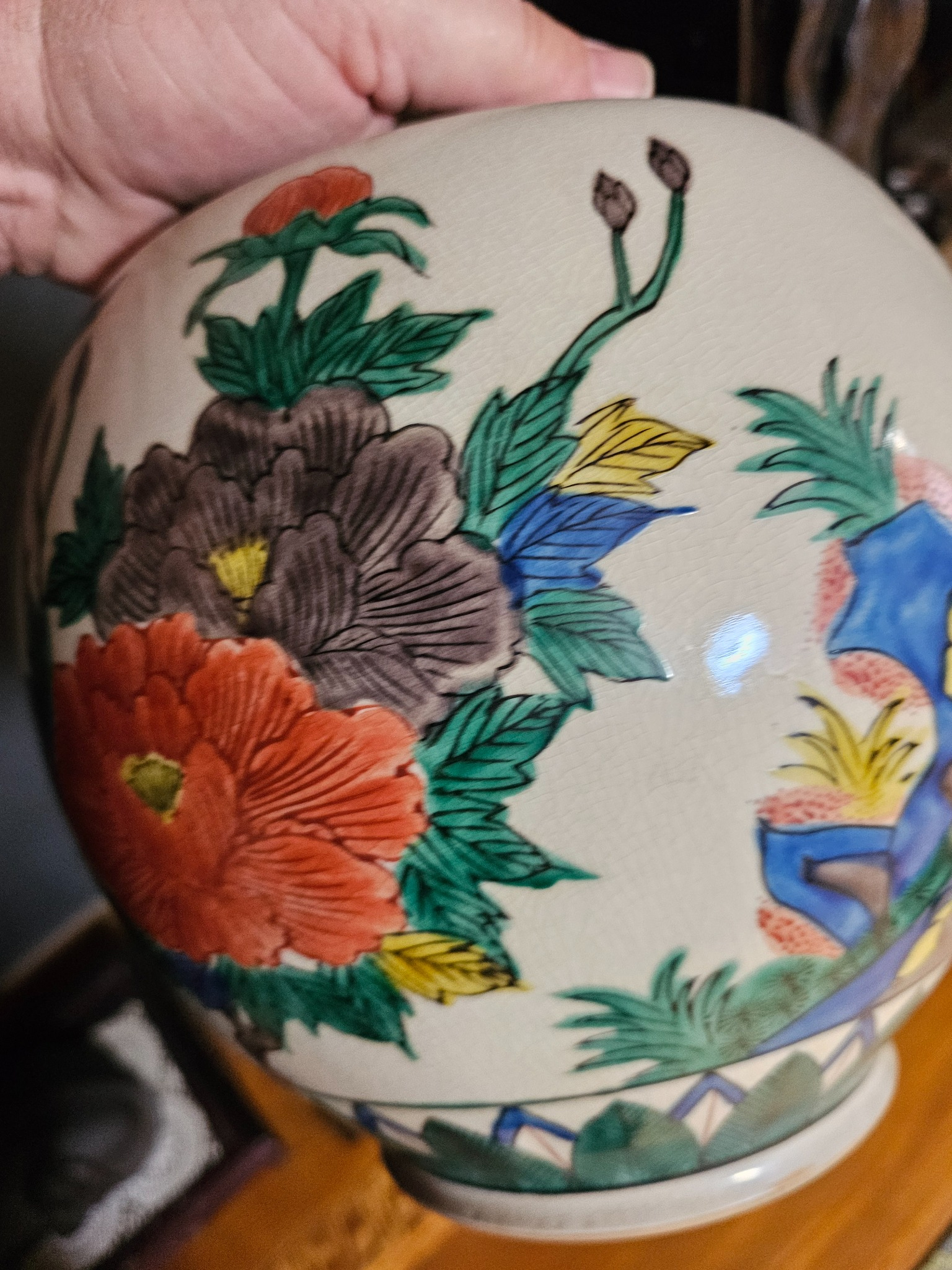 Kutani flower and bird vase from the Hanasaki house.