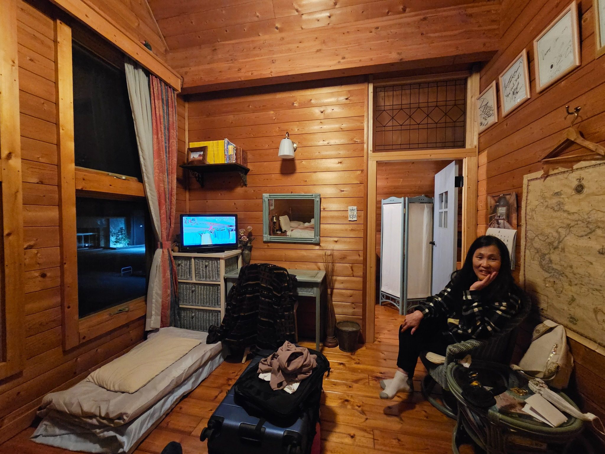 Tomoko in the Carre Four Besso room.